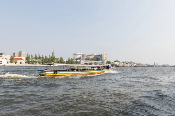Boat travel on the Chao Phraya river — Stock Photo, Image