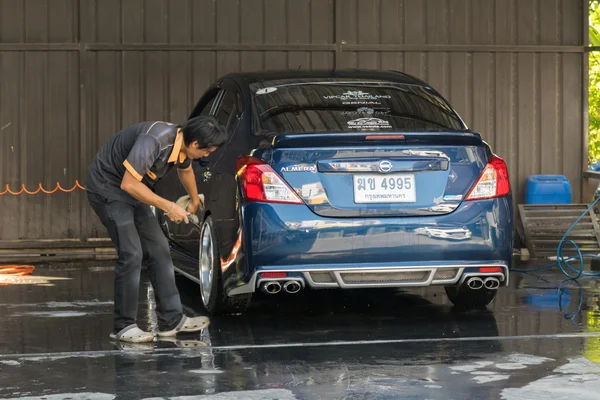 Cleaning the car — Stock Photo, Image