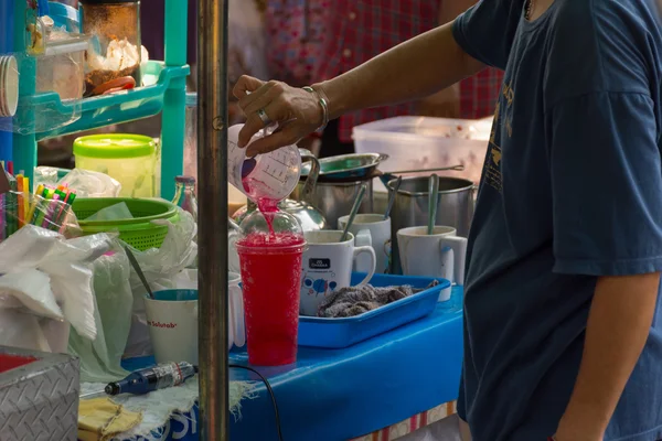 Street food tailandese, succo di frutta e bevande dolci — Foto Stock