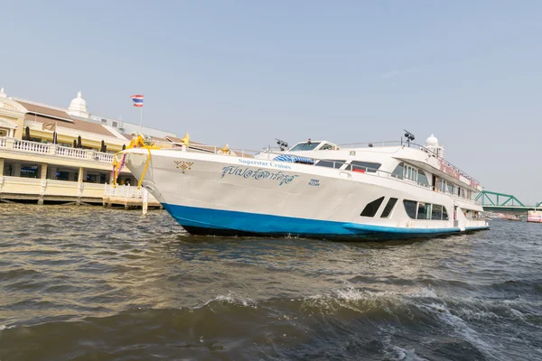 Viaje en barco por el río Chao Phraya —  Fotos de Stock