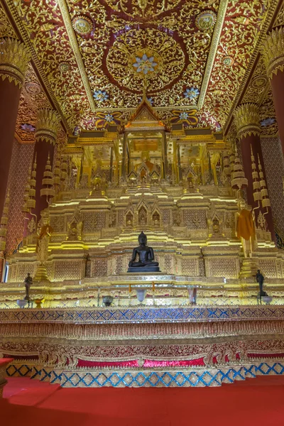 Estátua de buddha tailandesa (Wat Thep Sirin ) — Fotografia de Stock