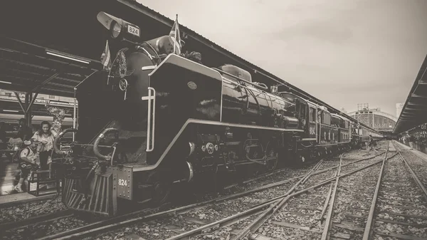 Comboio a vapor na Ferrovia Estadual da Tailândia 119 anos aniversário — Fotografia de Stock