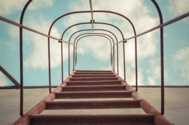 Sabit merdiven upto gökyüzü