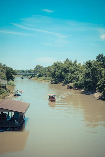 Tha chin river auf sam chuk market — Stockfoto