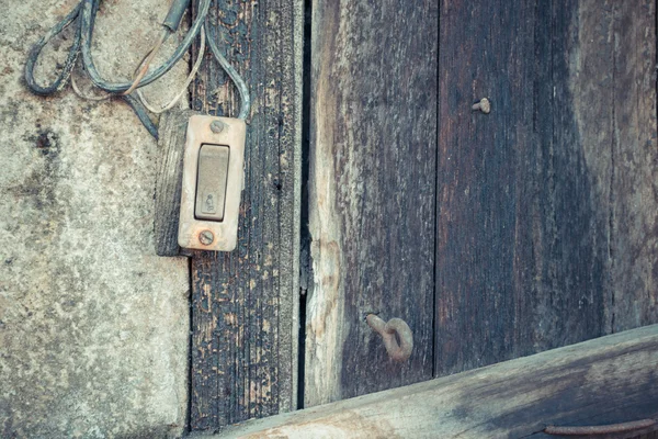 Stile minimalismo, campanello sul muro . — Foto Stock