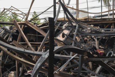 Yangın yangın hasar