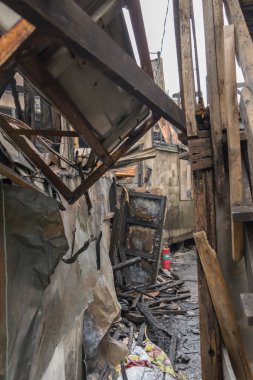 Yangın yangın hasar