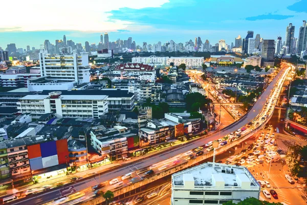 Nocy i transport w mieście Bangkok Tajlandia — Zdjęcie stockowe