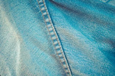 Mavi kot pantolon dikiş