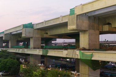 Şantiye gökyüzü tren redline Bangsue-Rangsit