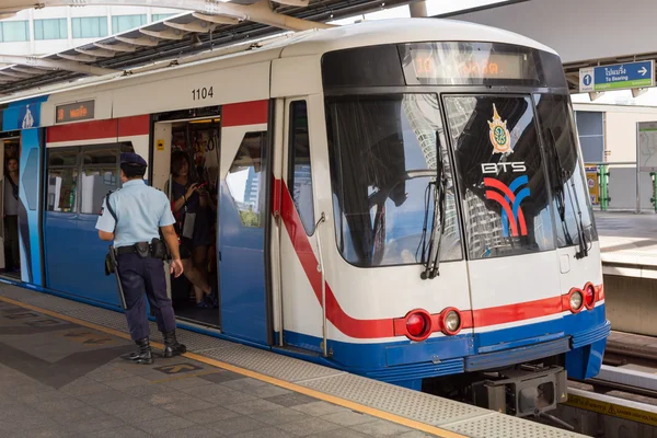 Tren de skytrain BTS —  Fotos de Stock