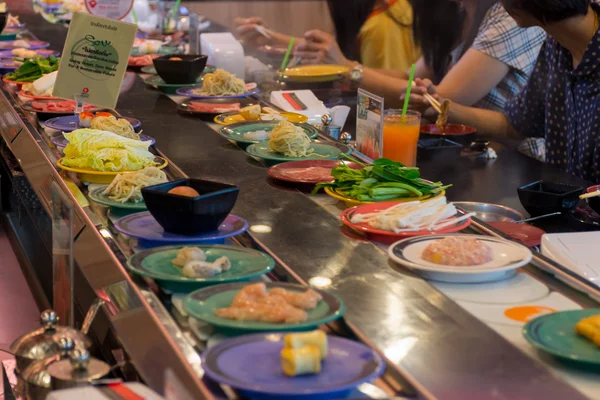 Japão restaurante cinto buffet — Fotografia de Stock