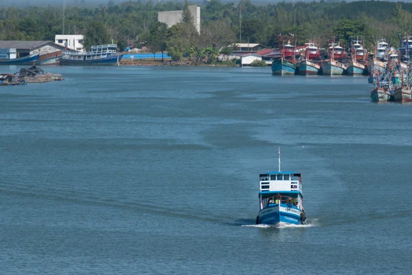 Fishing boat is out fishing — Stock Photo, Image