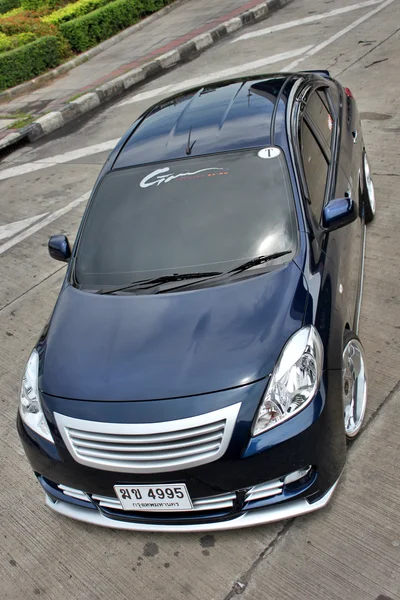 Blue ECO Car Sedan in VIP Style — Stock Photo, Image
