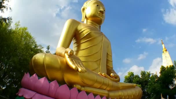 Estatua de Buddha — Vídeo de stock