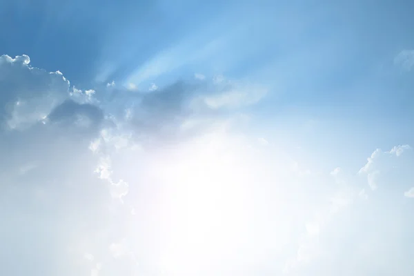 Cielo azul y nube blanca —  Fotos de Stock