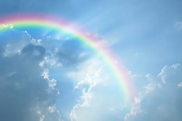 Céu azul e nuvem branca — Fotografia de Stock