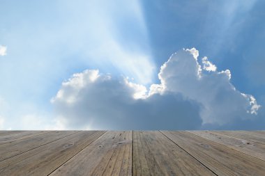 ahşap Teras ve mavi gökyüzü