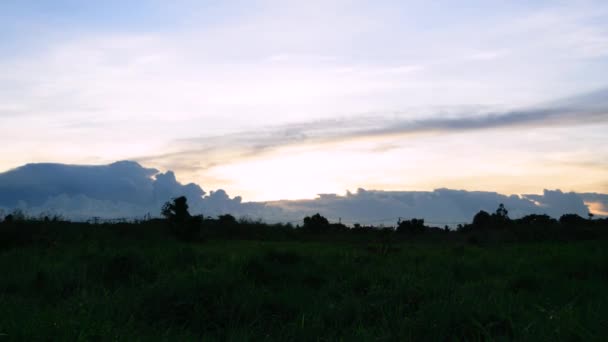 Puesta de sol en el tiempo de la tarde 4k — Vídeos de Stock