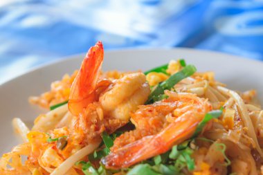 Tay kızartılmış erişte