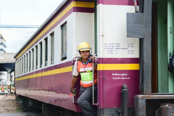 Control de la locomotora para conmutar el ferrocarril — Foto de Stock