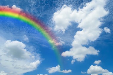 gökkuşağı ile mavi gökyüzü