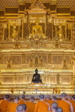 Tay keşiş ibadet Tapınak