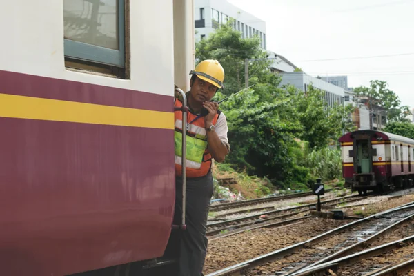 Control de la locomotora para conmutar el ferrocarril — Foto de Stock