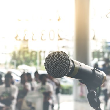 Seminer olay, vintage tarzı mikrofon