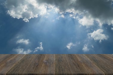 ahşap Teras ve mavi gökyüzü