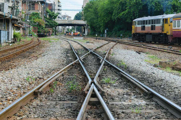 Railroad tracks crossing — Zdjęcie stockowe