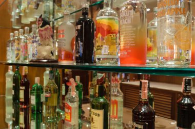 Şişe viski Bar