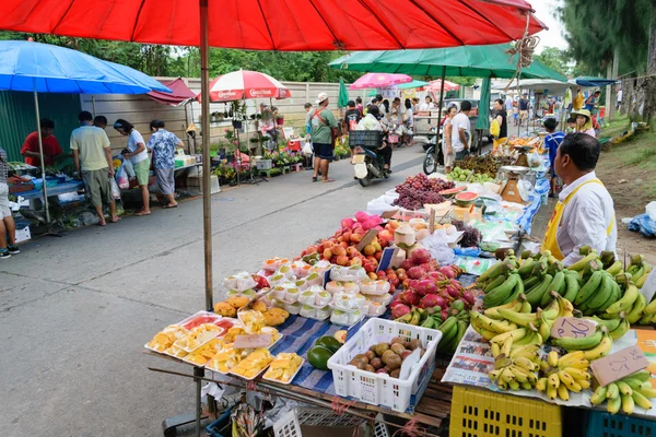 Thaise exotische vruchten in markt — Stockfoto