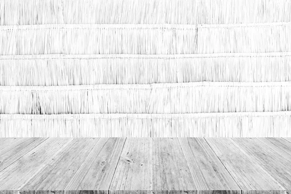 Ξύλινη βεράντα και ξηρά φύλλα τοίχο υφή — Φωτογραφία Αρχείου