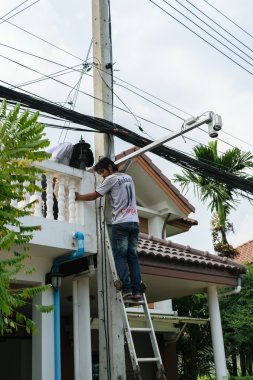 CCTV sistemi kurmak için çalışma
