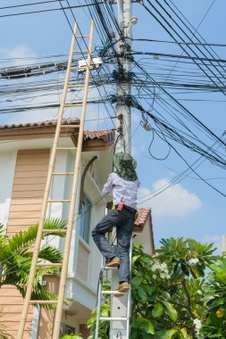 CCTV sistemi kurmak için çalışma