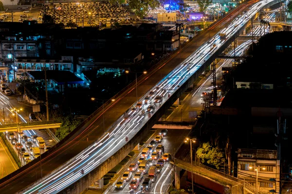 Noite e transporte na cidade de Bangkok Tailândia — Fotografia de Stock