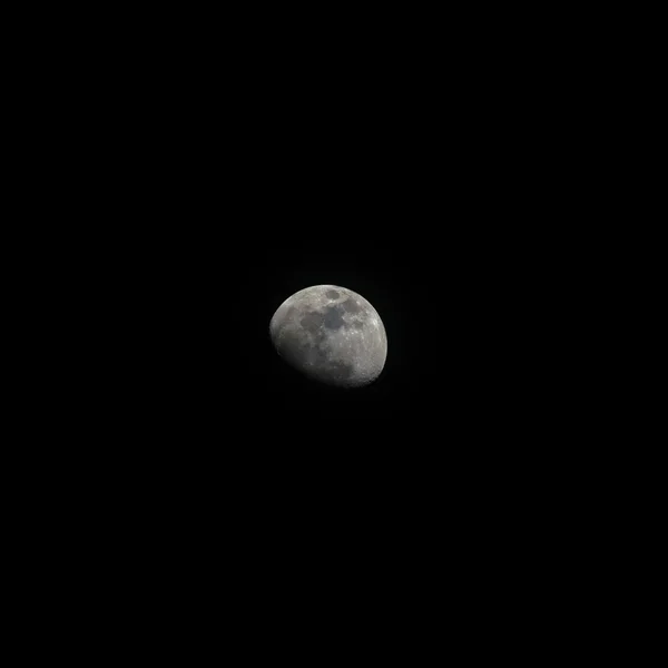 The moon on 21 Dec 2015 18:21 — Stock Photo, Image