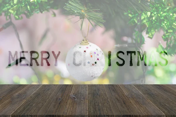 Dřevěné terasy a vánoční strom dekorace — Stock fotografie