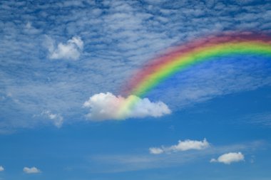 gökkuşağı ile mavi gökyüzü