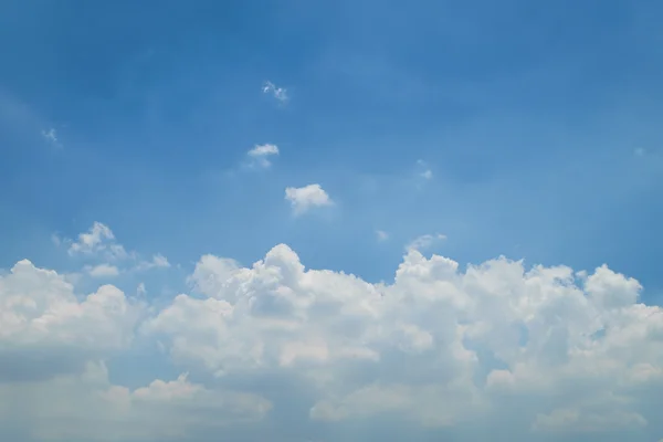 Modrá obloha cloudscape — Stock fotografie