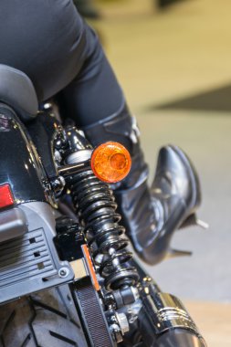Motosiklet stop lambası araba gösterisi halinde zoom