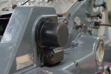 Ofset kağıt makinesi