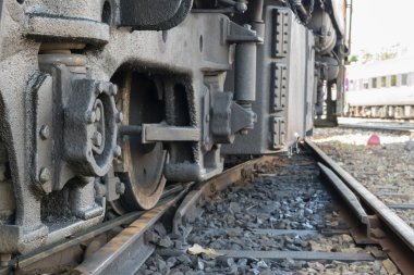 Tay tren süspansiyon