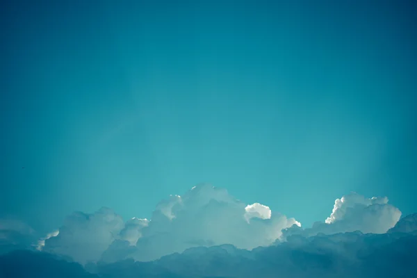 Nube de cielo azul, proceso en estilo vintage — Foto de Stock