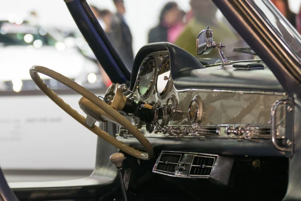 Zoom car console with steering wheel in Car show event — Stock Photo, Image