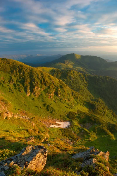 Manhã nas montanhas — Fotografia de Stock