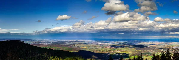 Panoramablick ins elsass von abtei mont saint odile. Frühling — Stockfoto