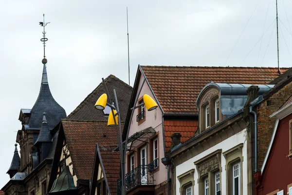 Moderna gatlyktan i Saverne, Frankrike — Stockfoto