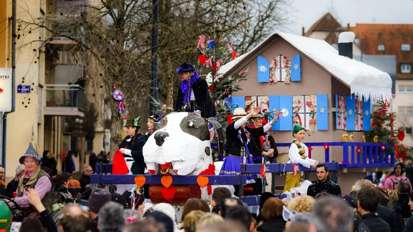 Editorial, 14 febrero 2016: Selestat, Francia: Carnaval y par — Foto de Stock